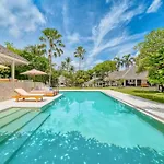 Villa Venice - 2000M2 Garden Right Behind Beach