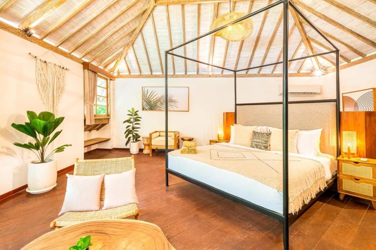 Venice - 2000m2 Garden Right Behind * Seminyak (Bali)