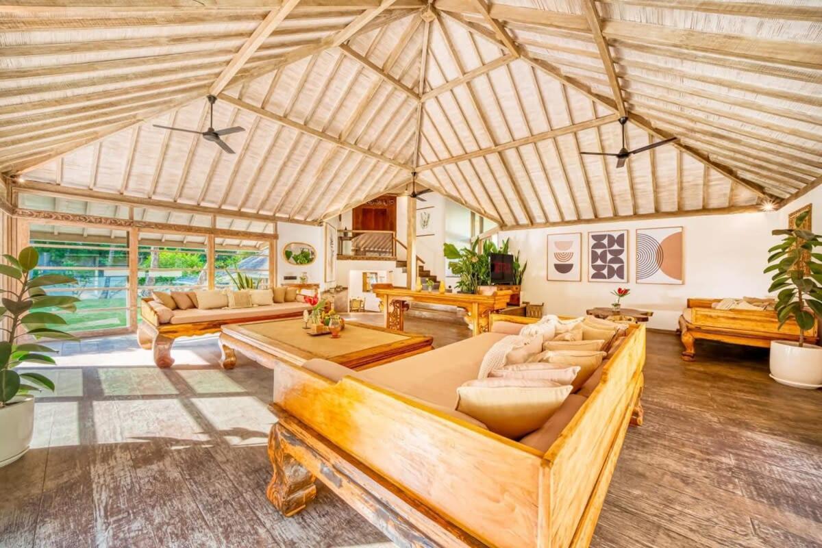 Venice - 2000m2 Garden Right Behind Villa Seminyak (Bali)